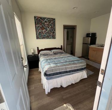 Shaanti Retreat Cozy Studio Blue in Melrose
