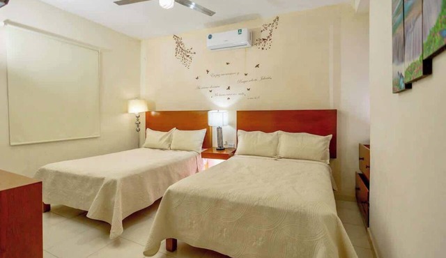 Spacious Double Bedroom | Pool, Gym & Terrace in Mérida
