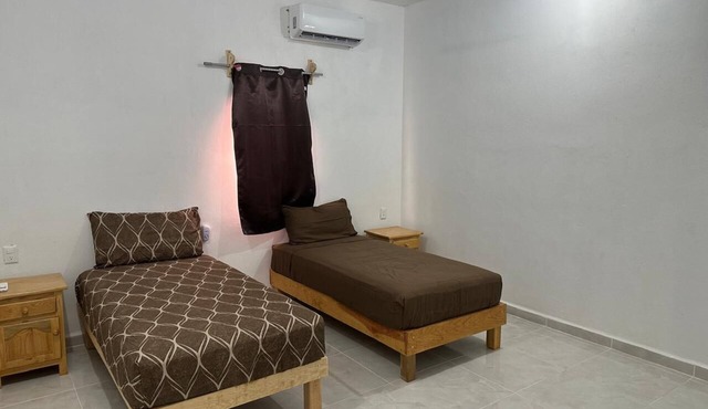 Spacious House, Near Beach 15 min Tenacatita Beach 30 Min. Perula Beach in Emiliano Zapata