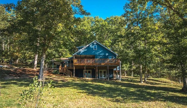 Spacious Ozark Home Near River & Wineries in Saint James