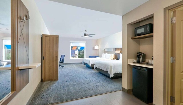 Stay Near Galleria + Pool & Breakfast Included in Dallas