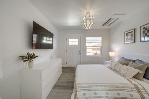 Steps to Soap Lake: Studio Stay w/Patio! in Soap Lake