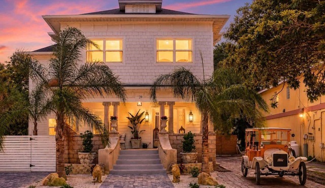 The Gatsby Mansion/Heated Pool/Heart of Town in St. Augustine