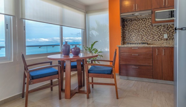 The Paramar Beachfront Boutique Hotel - Downtown Malecon in Puerto Vallarta