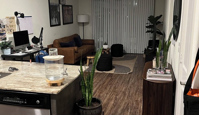 The perfect location.Charming 1-bedroom apartment in west Dallas in Dallas