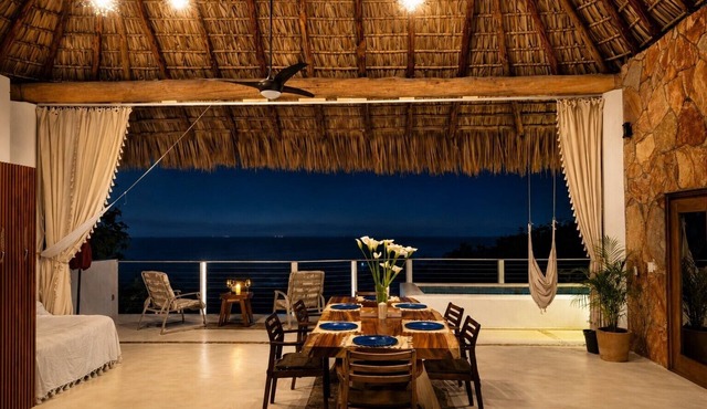 Top Floor Suite +Pool +Private Path to Shore, A/C. Accessible step-less layout in San Pedro Pochutla