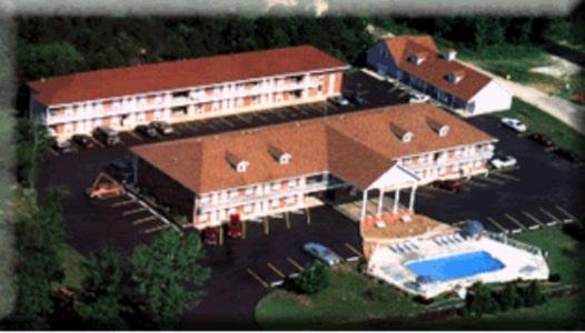 Twelve Oaks Inn in Branson