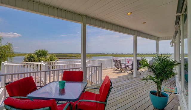Vacation Paradise! Awesome Waterfront Home, Unbelievable View Of Stump Sound! in Surf City