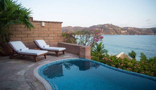 Villa El Ensueño by La Casa Que Canta in Zihuatanejo