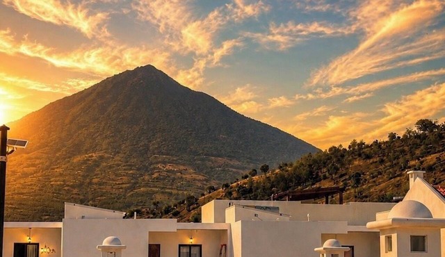 Volcano Views Near Antigua! 3BR Retreat w/Main-Floor Bedrooms in ciudad vieja