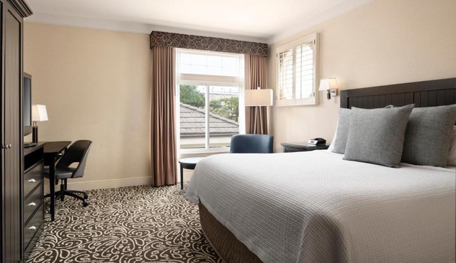 West Inn & Suites in Carlsbad