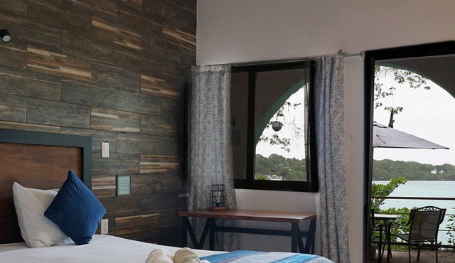 Xulha Hotel Bacalar Lakefront