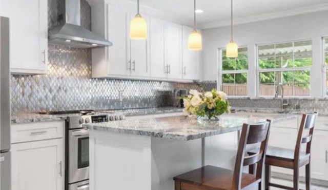 Your Dallas Home Away from Home — Comfort, Convenience & Space to Work or Relax. in Dallas