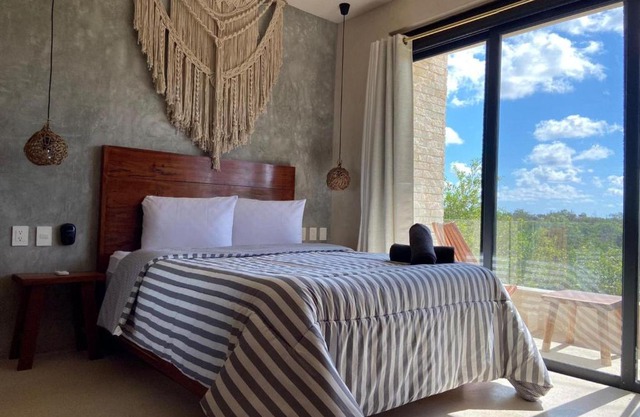 Beautiful Jungle View Luxury Studio