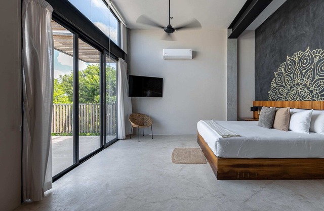 Casai | Toh Penthouse with private pool located in La Veleta