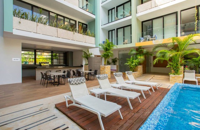 Lovely One Bedroom With Amazing Terrace View!
