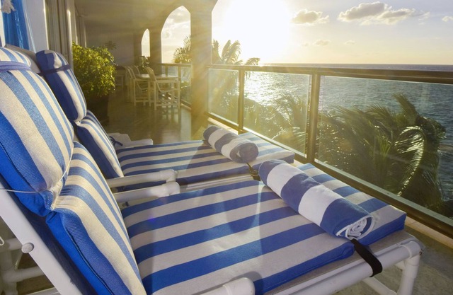 Luxury 4 Bdrm Oceanfront in Cozumel Cantil 3CN