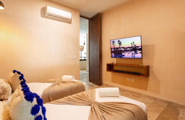 Luxury Three Bedroom Jungle Suite Private Pool TL19