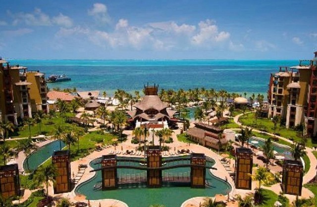 One-Bedroom Suite at Villa del Palmar Cancun