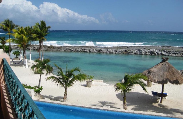 QUINTA LUNA CONDO'S