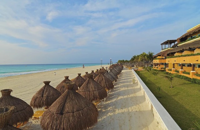 R 1695 Iberostar Tucan