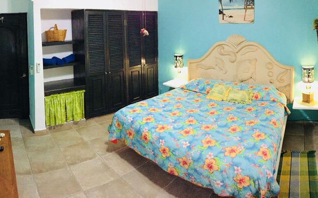 Spacious 1 bedroom 300 m from Mamitas Beach