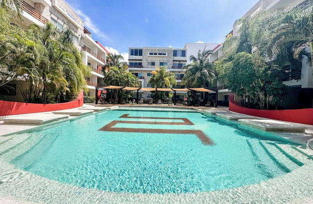 Very Big recently renewed 3 bedrooms apartment with private bathroom each