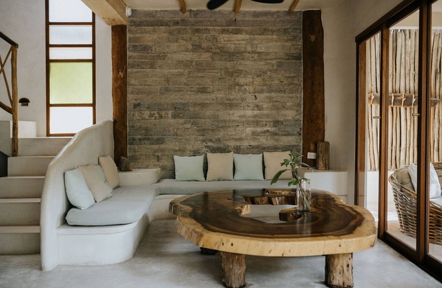 Zorba Villa 4, Exclusive 3BR Villa on the beach! Sleeps 8.