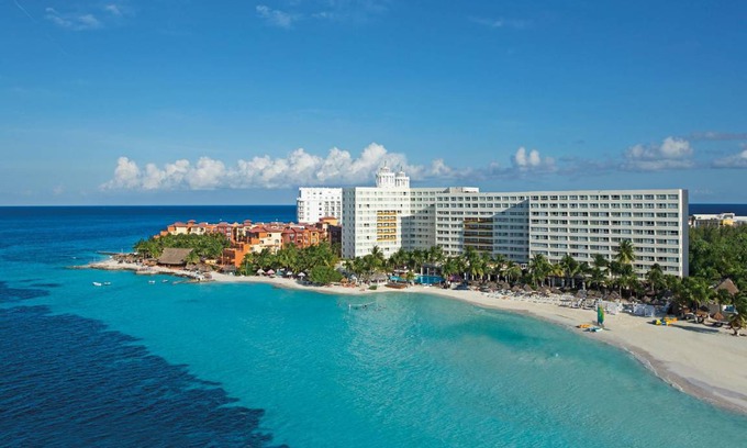Punta Cancun Resort | 192 m² Resort ∙ 127 guests