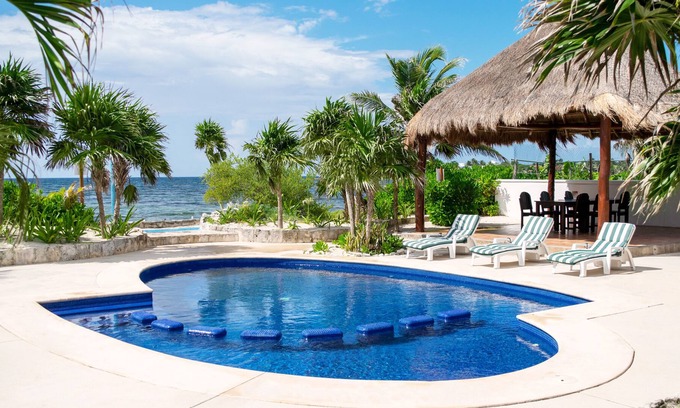 Akumal Condo | 2 Bedroom (3 beds) Beachfront Condo Akumal 201