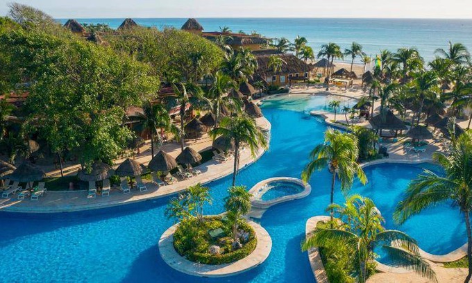 Playacar Zona Hotelera Resort | 212 m² Resort ∙ 127 guests