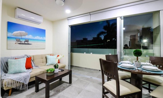 Tohoku Apartment | 303 Cozy 1BR Suite Great Rooftop Pool/Bar Sleep 4!