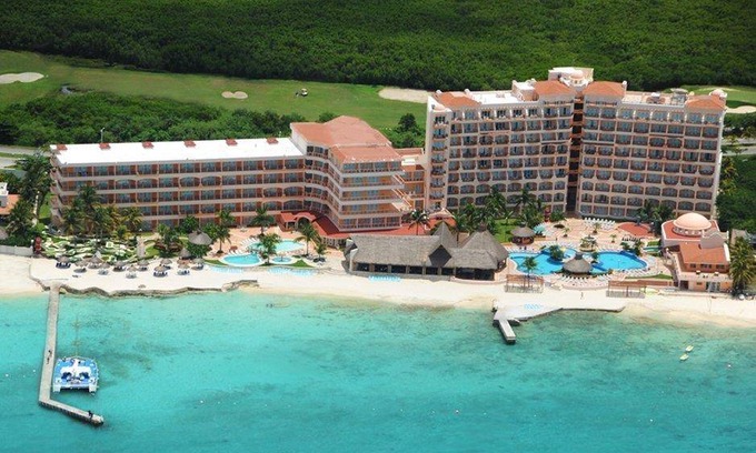 Zona Hotelera Norte Resort | 308 m² Resort ∙ 127 guests