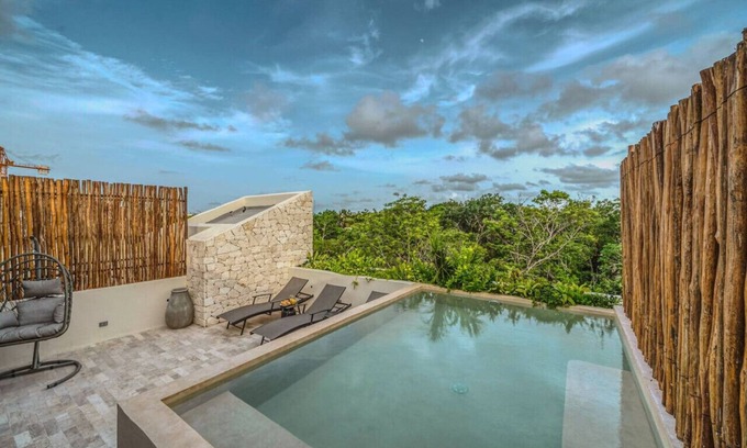 Zama Condo | 3BR Deluxe PH w Private Pool + Rooftop