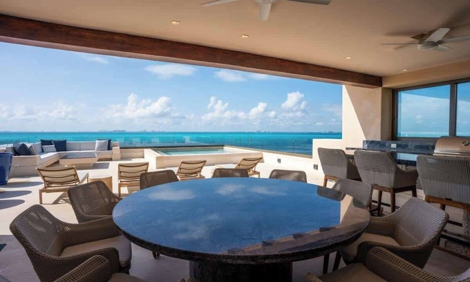 Isla Mujeres Apartment | 5BR Luxury Beachfront Penthouse with Private Pool