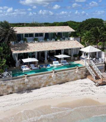 Puerto Juarez Villa | 950 m² Villa ∙ 6 bedrooms ∙ 16 guests