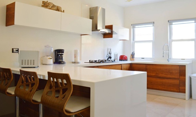 Gonzalo Guerrero Apartment | AMAZING 3BR PENTHOUSE STEPS TO THE BEACH AND 5TH AVENUE