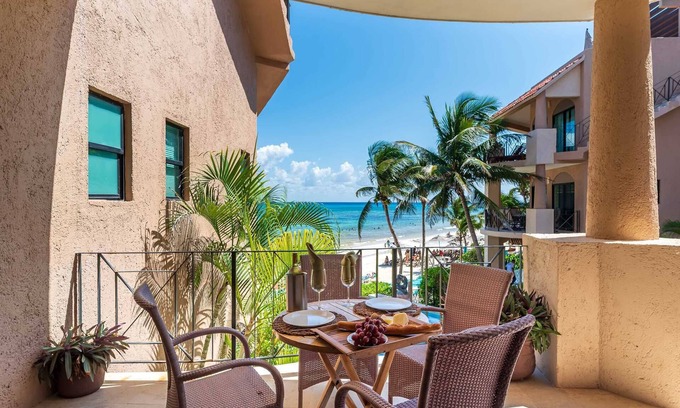 Centro Condo | Amazing Ocean Views! | Beach Service & Pool | Steps to 5th Ave! | Maid!
