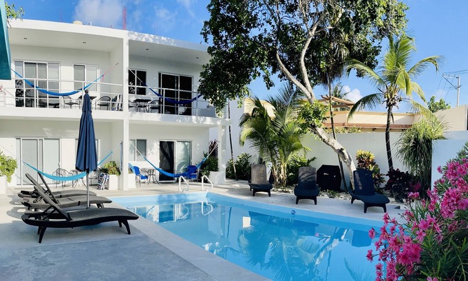 Puerto Morelos Apartment | AQUA GUESTHOUSE 3~ STEPS FROM THE BEACH ~ POOL ~ A+ INTERNET