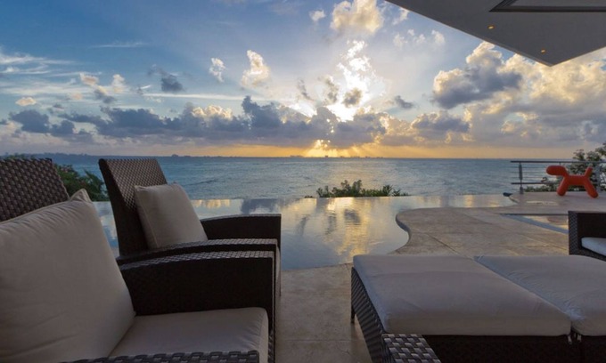 Isla Mujeres Villa | Architectural Award Winning Villa with daily breakfast and cleaning!