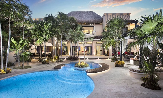 Soliman Bay Villa | Beach Front Luxury Villa includes Chef, Bartender and Staff - October Discount