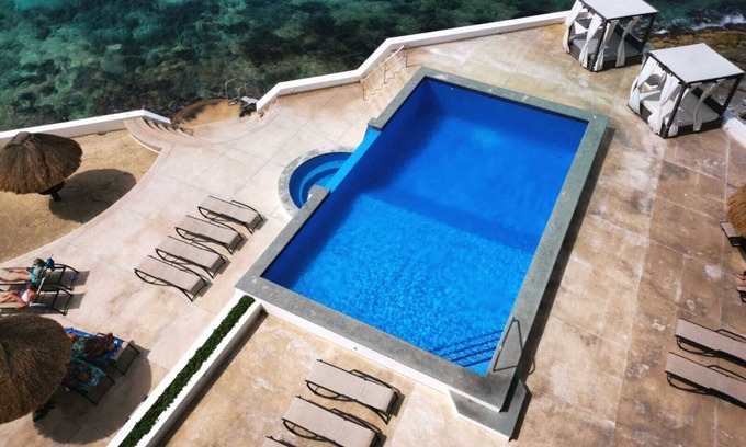Zona Hotelera Norte Condo | Beautiful 3 Bedrooms Ocean Front Condominium π₯ With the Best Sunsets View .