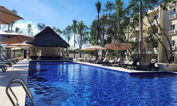 Puerto Juarez Condo | Bright 2BR Condo with 5 Pools in Playa