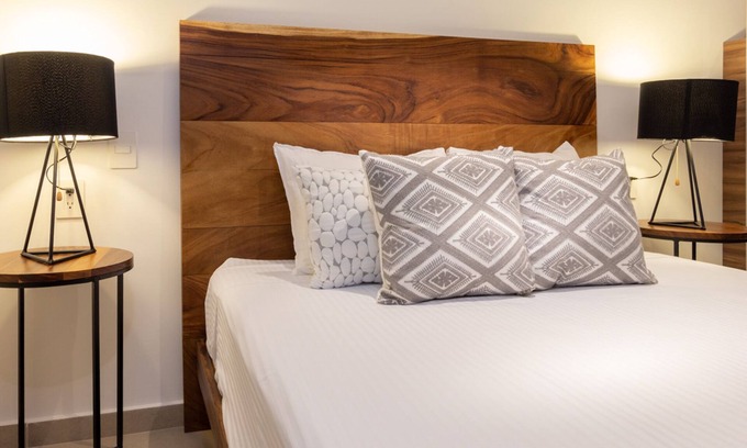 Centro Condo | Budget Studio just minutes from the beach. Perfect for couples!
