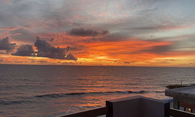 Centro - Supmza 001 Apartment | Caribbean Oceanfront Penthouse in El Centro w/Pool Walk to North Beach