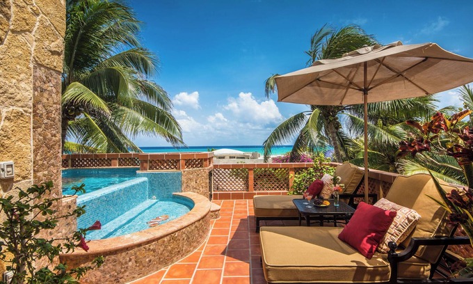 Playacar Fase I Villa | Casa Gigi:Classic 4BR Villa with Private Pool near the Beach in Playa del Carmen