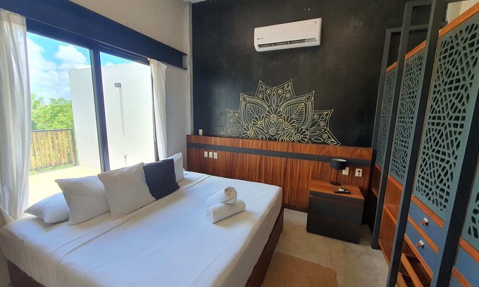 La Veleta Apartment | Casai | Och Penthouse with private pool located in La Veleta