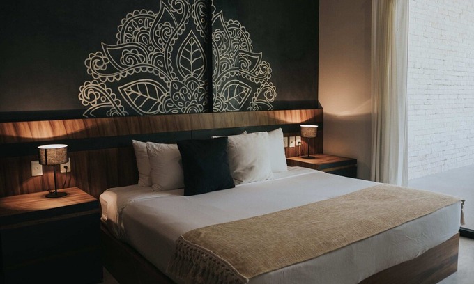 La Veleta Apartment | Casai | Secluded stay with a private garden inside eco-chic community
