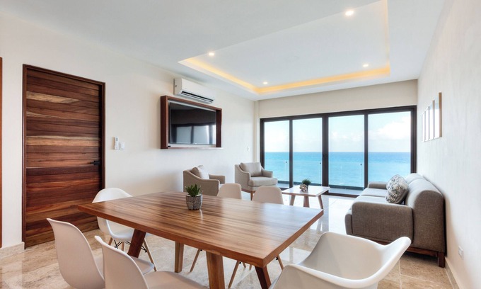 Centro - Supmza 001 Apartment | Charming 3-Bedroom Apartment facing the beatiful sea of Isla Mujeres,