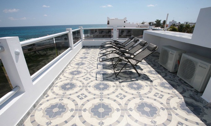 Centro - Supmza 001 Condo | Downtown Isla Mujeres Modern Ocean View Condo